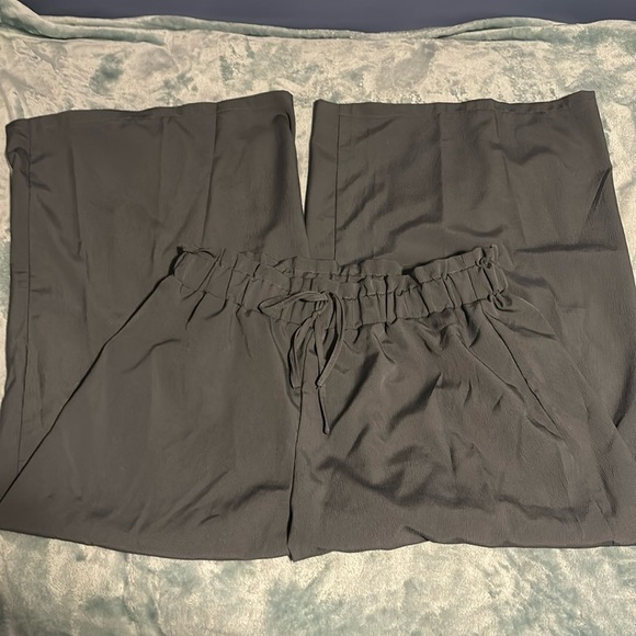 SHEIN women’s Wide legged pants. Size XL - Picture 1 of 8